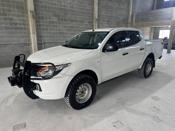MITSUBISHI L200 TRITON 2.4 16V TURBO DIESEL SPORT GL CD 4P 4X4 MANUAL